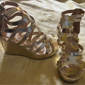 Women’s sandals